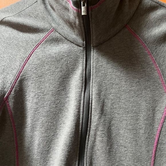 Columbia Knit Dress Women's size Small Grey with Purple stitching, Omni Wick - Picture 9 of 11